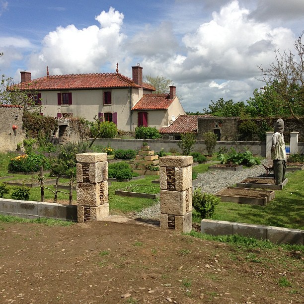 Les piliers du jardin