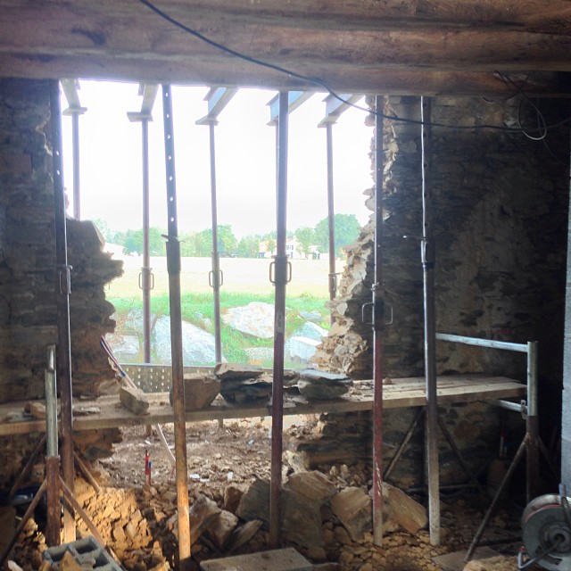 Ouverture porte fenêtre vue intérieure  gîte Quatrain