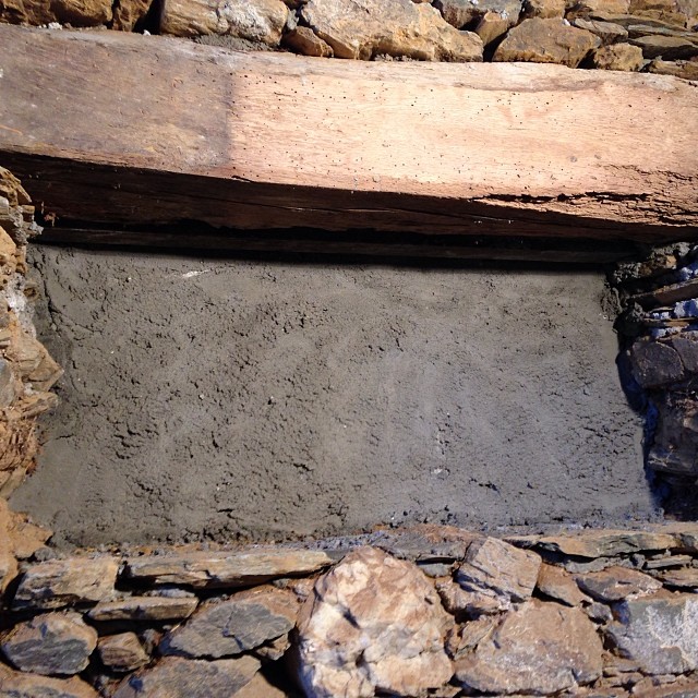 Niche dans l'escalier du gîte quatrain
