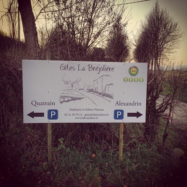 Nouvelle signalisation aux gîtes la Bréjolière