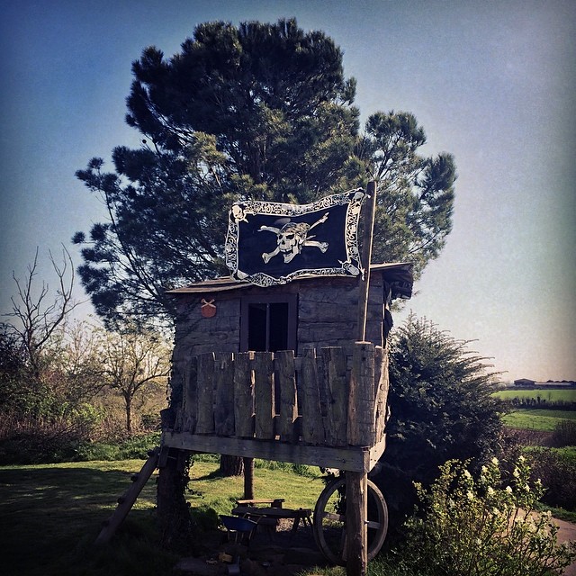Nouveau drapeau à la cabane des pirates