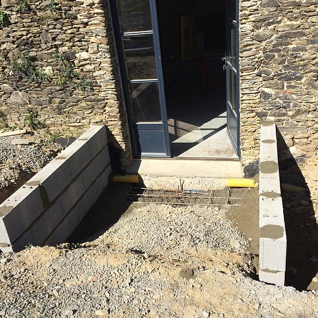 Préparation des murs et des escaliers