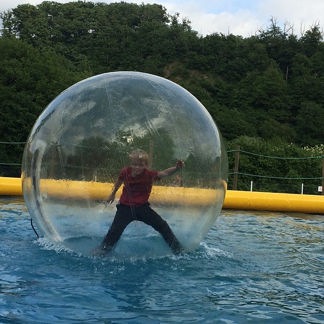 Water Balls au parc de Pierre Brune à Mervent