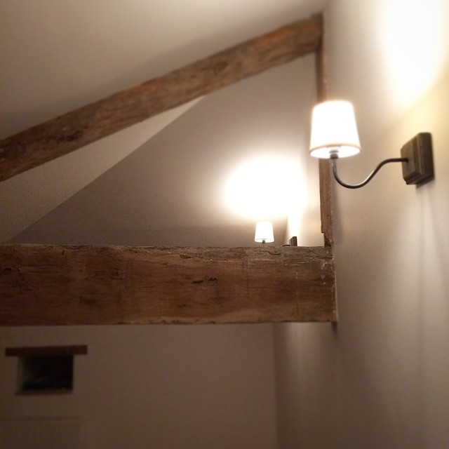 Lumières dans la chambre 1