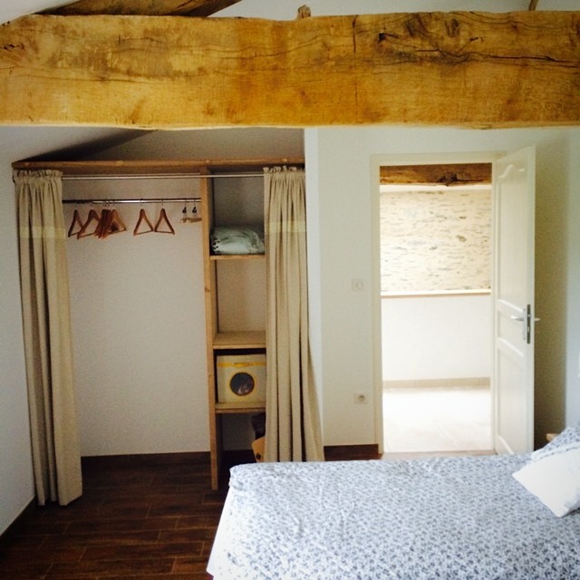 Le placard de la chambre 2 du gîte quatrain