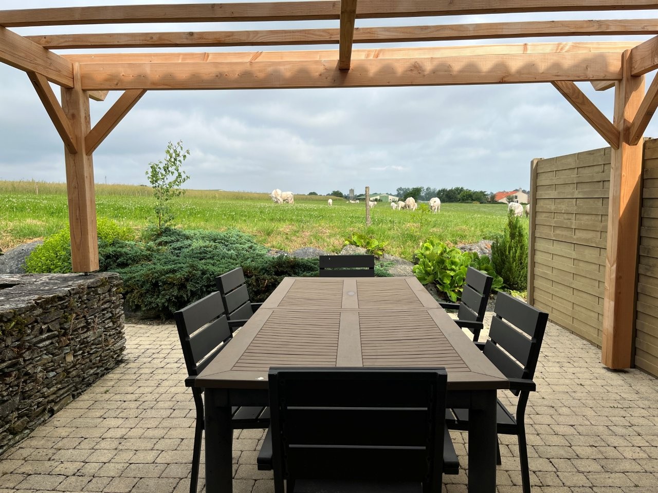 Pergola gîte Quatrain